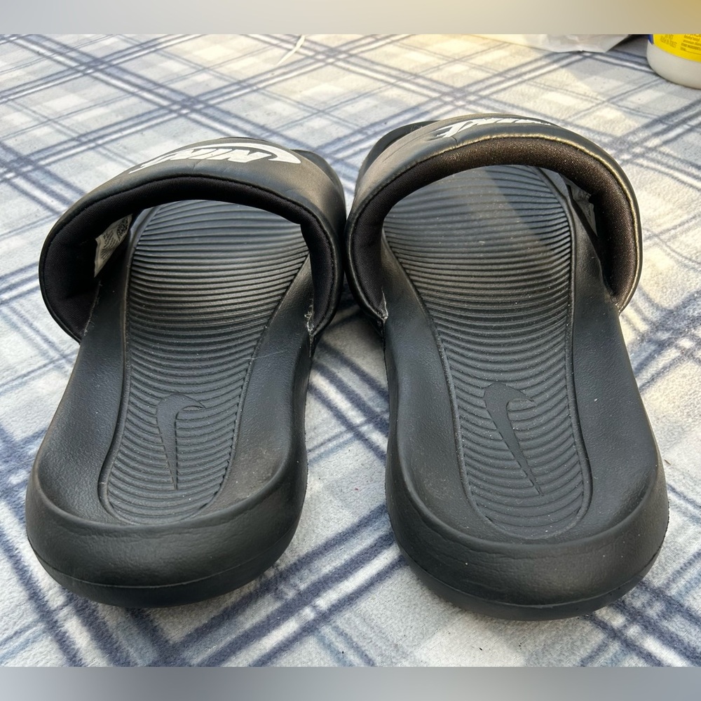 Nike Black Slides with White Logo - Picture 4 of 6